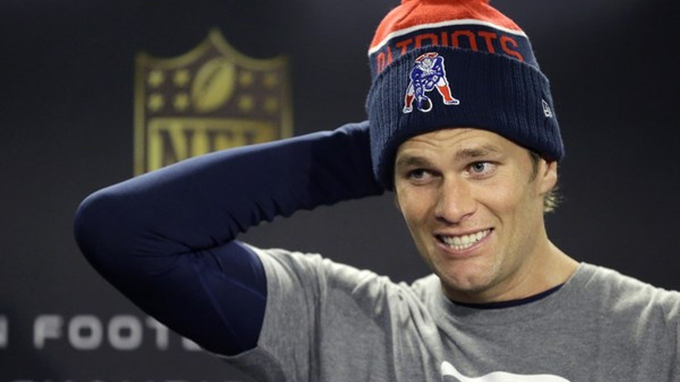 Tom Brady bude aj naďalej pôsobiť v organizácii New England Patriots.