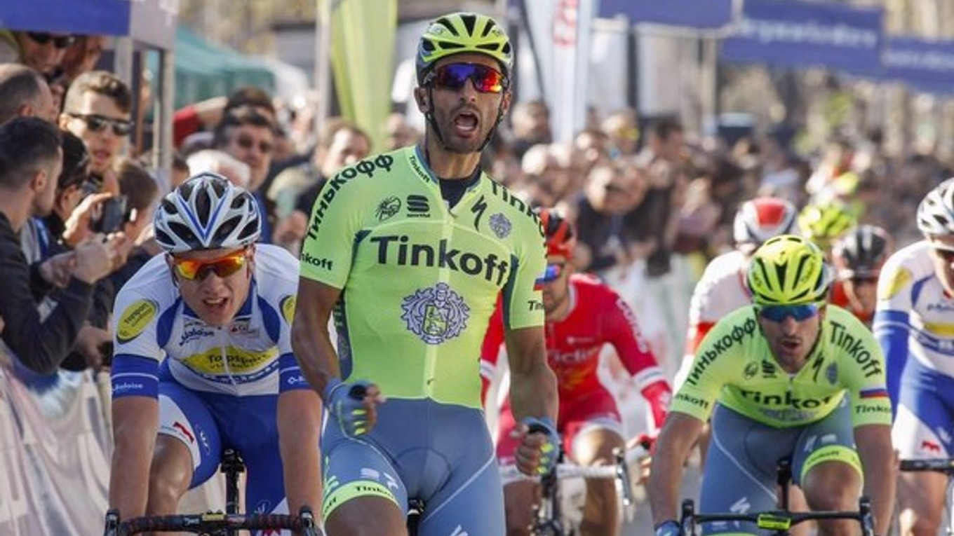 Bennati (v popredí) mal na domácej klasike Miláno - San Remo nepríjemný pád.