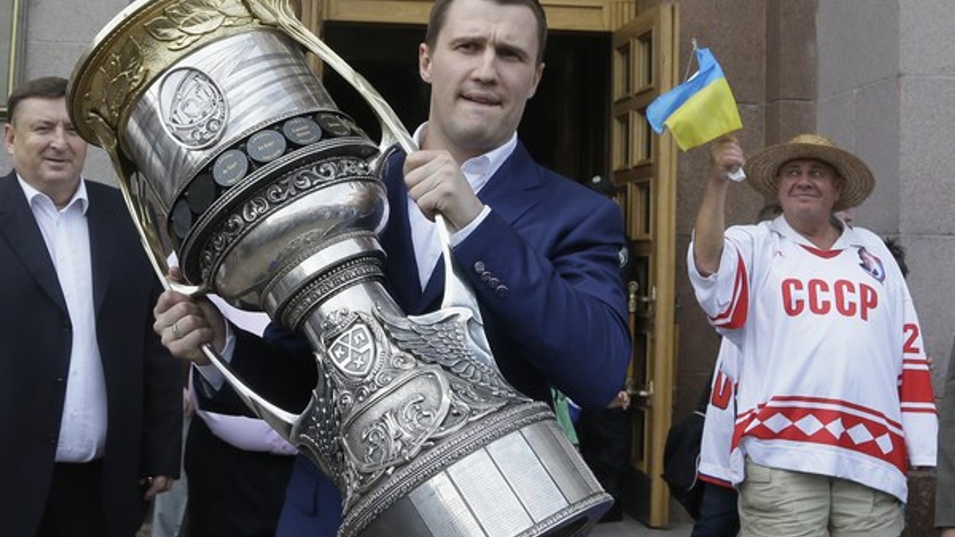 Koncom mája 2013 mali možnosť vidieť cennú trofej aj v Kyjeve. Tento rok, z pochopiteľných dôvodov, Gagarinov pohár na Ukrajinu rozhodne nezavíta.