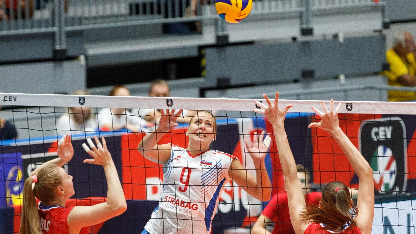 Jaroslava Pencová (9) v zápase proti Rusku na ME vo volejbale žien 2019.
