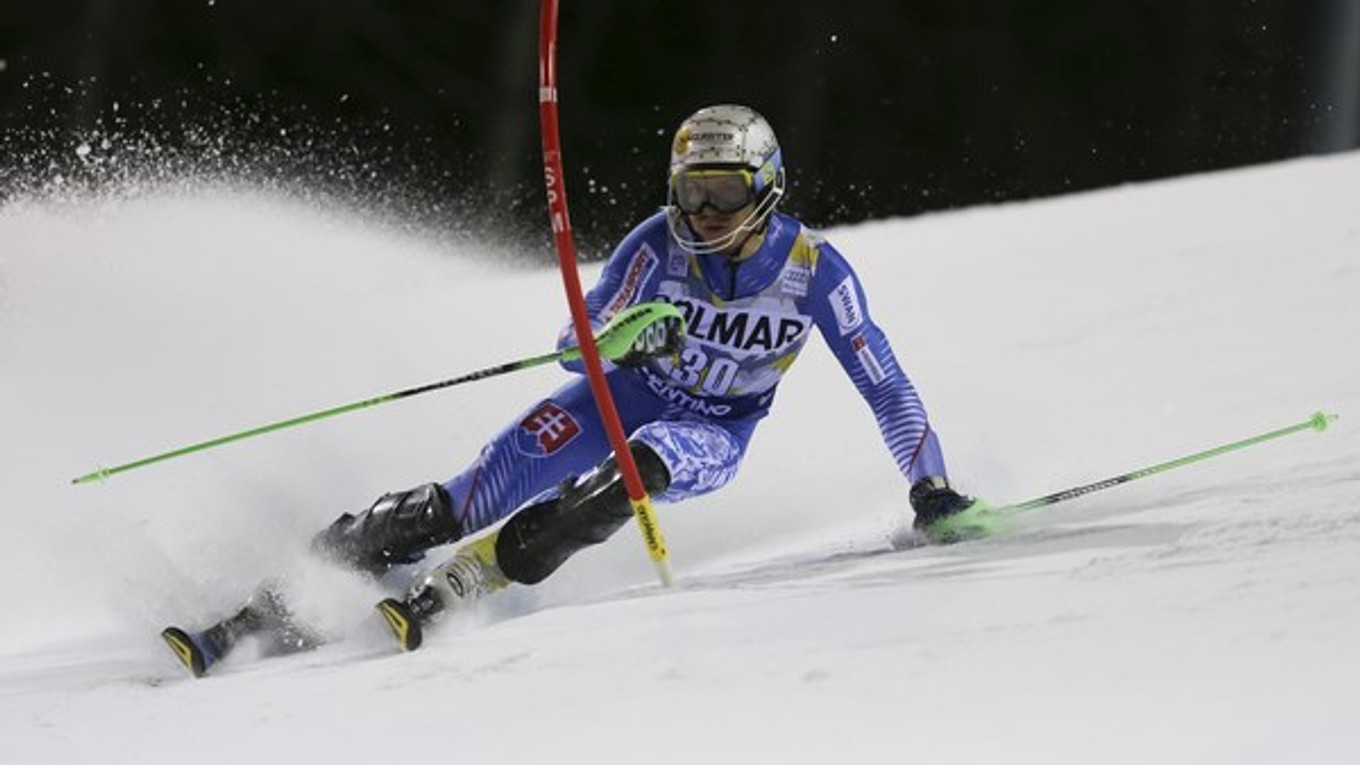 Slovenský lyžiar Adam Žampa skončil dvadsiaty, no body nezískal.