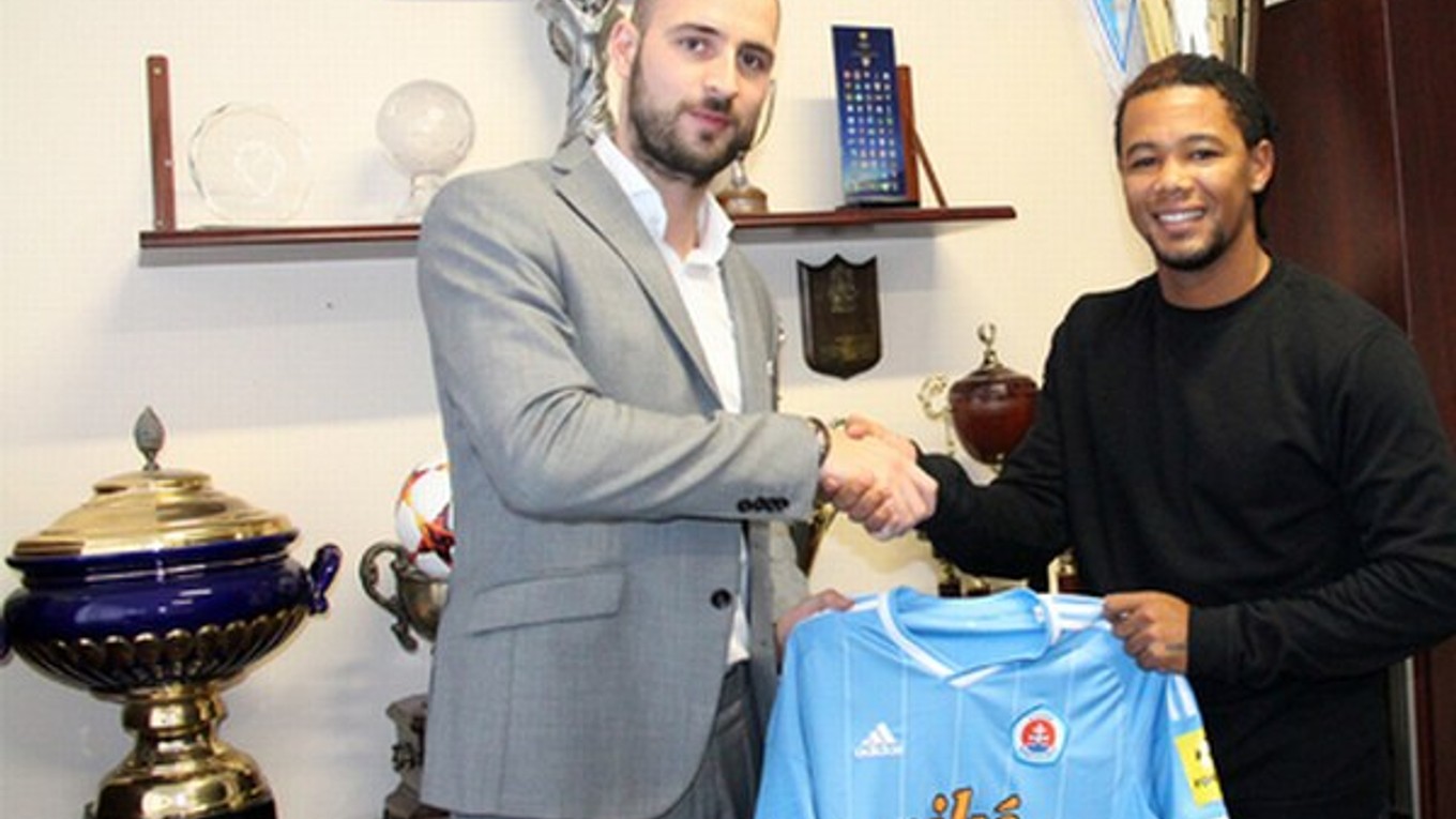 Scott presvedčil Slovan Bratislava na skúške.