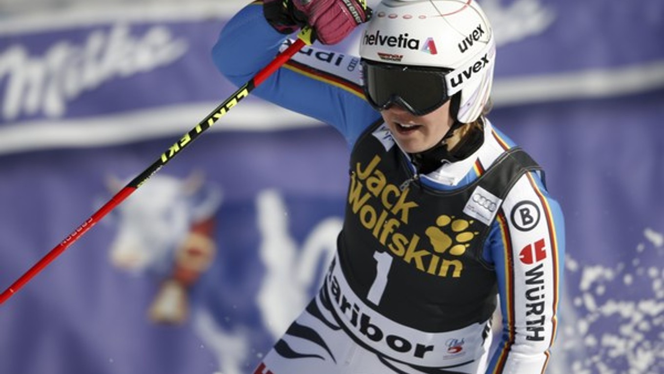 Viktoria Rebensburgová sa posunula na prvé miesto z druhej priečky po prvom kole.