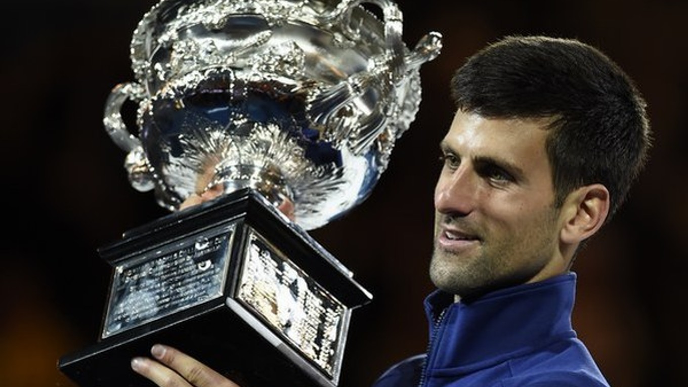 Srbský tenista Novak Djokovič sa stal šiestykrát v kariére víťazom dvojhry na Australian Open.