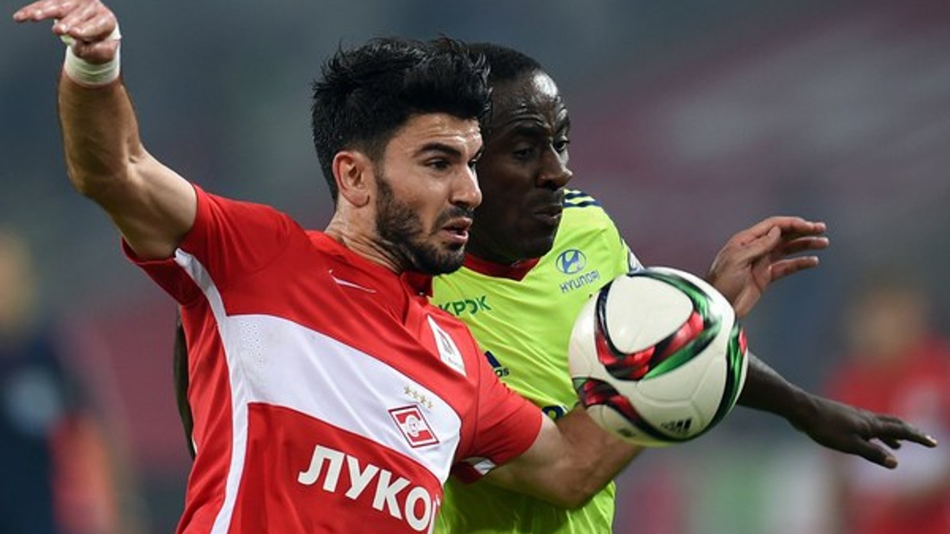 Tasci zostáva naďalej hráčom moskovského Spartaka, do Mníchova prichádza zatiaľ len na hosťovanie.