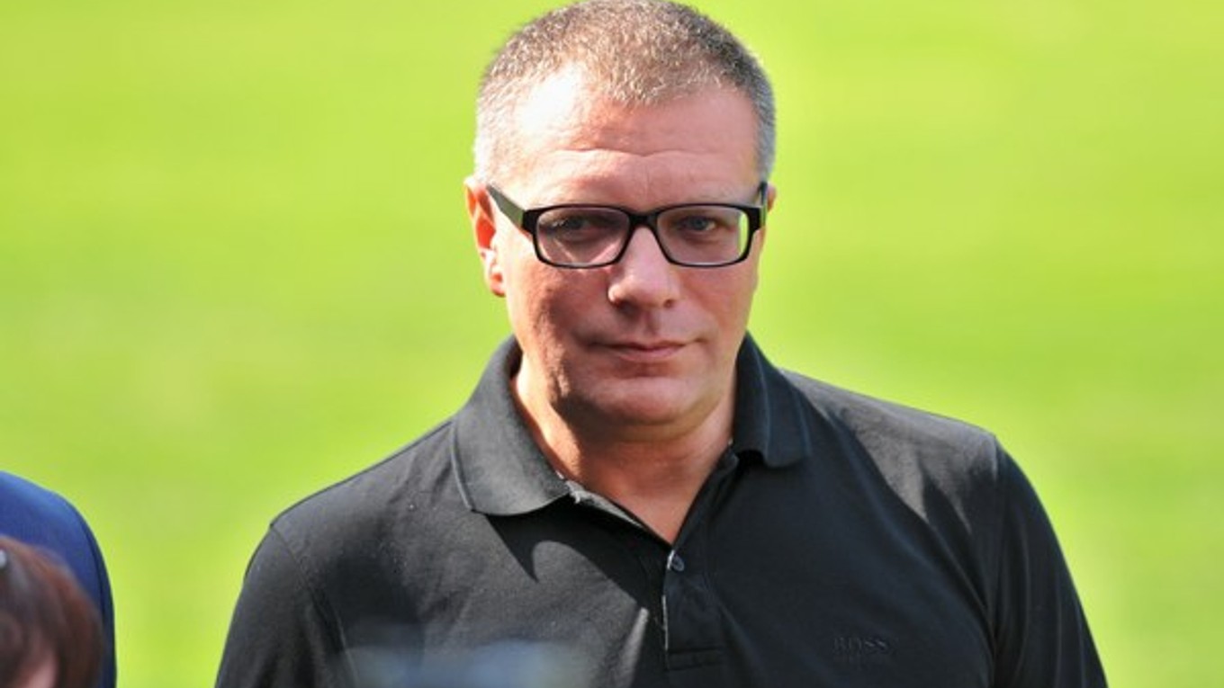 Ján Kováčik verejne deklaroval svoj názor na obsadenie najvyššieho funkcionárskeho postu vo svetovom futbale.