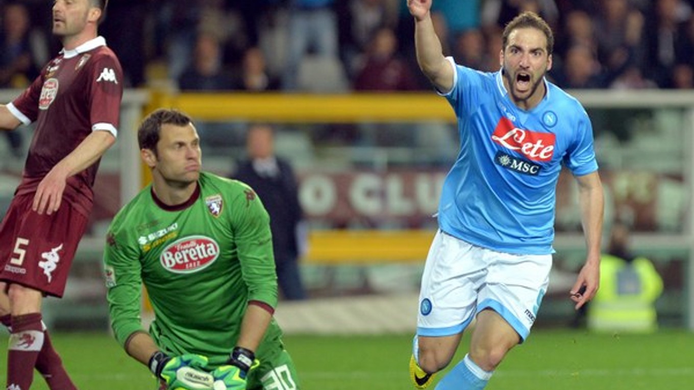 Higuaín je najväčšou hviezdou Neapola v tejto sezóne.
