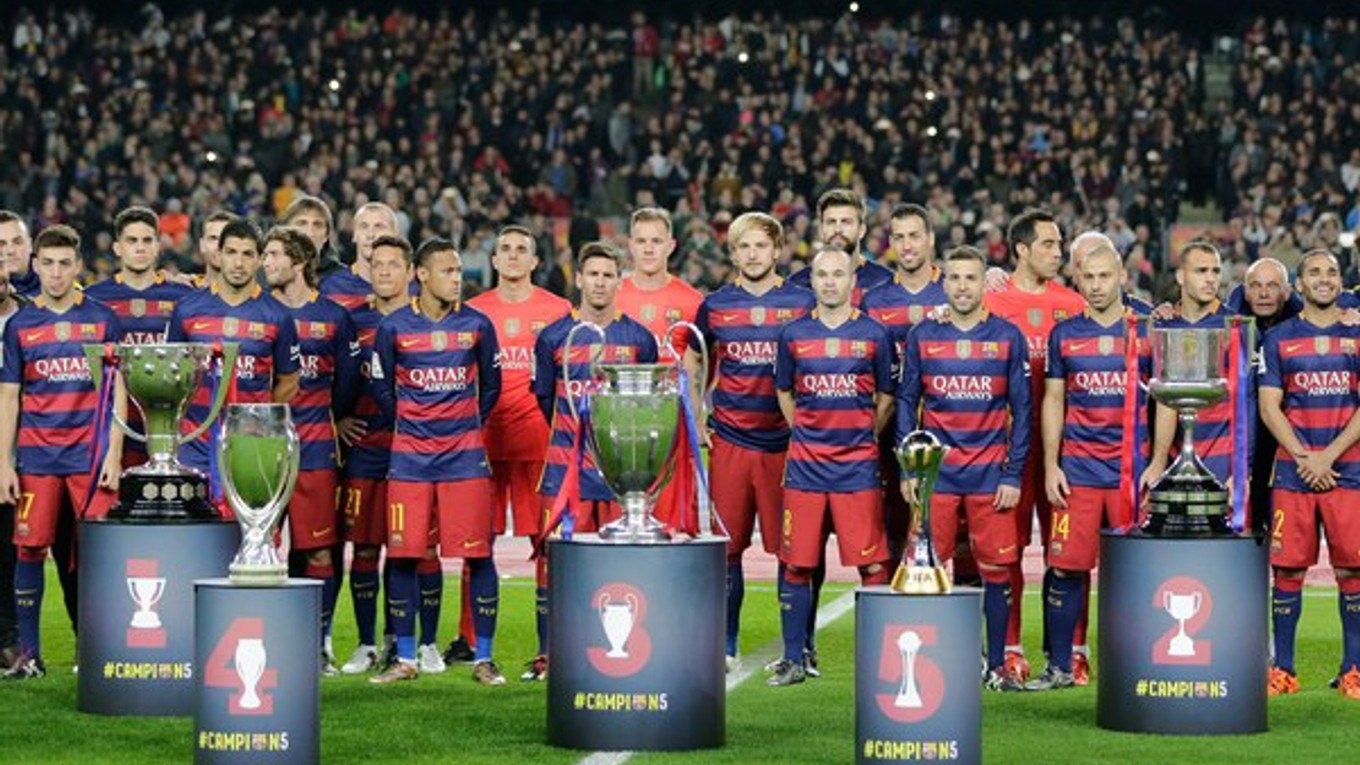 Futbalisti FC Barcelona remizovali s Espanyolom.