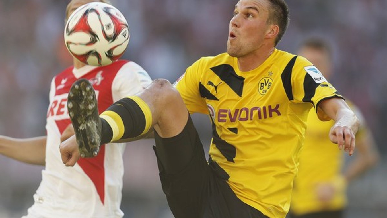 Kevin Grosskreutz (vpravo) si v minulosti obliekal aj dres Borussie Dortmund.