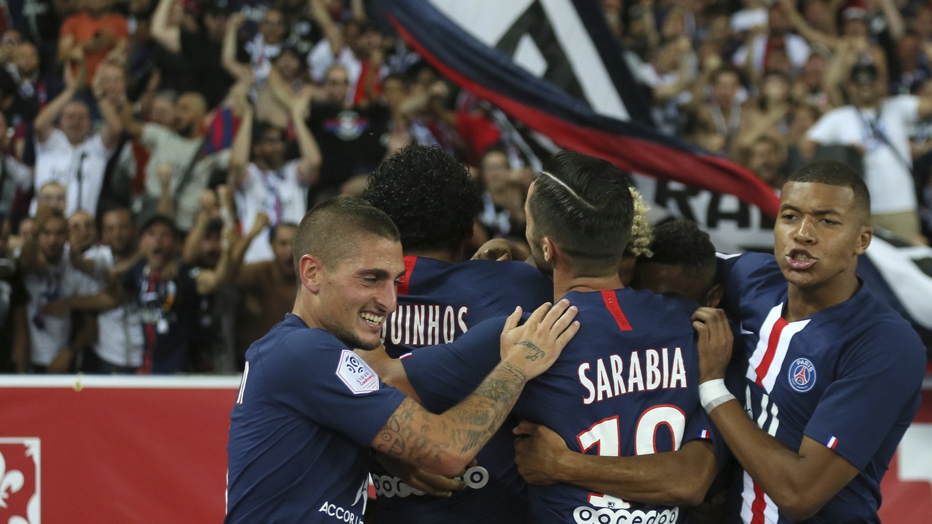 Futbalisti Paríža Saint Germani oslavujú víťazstvo - ilustračná fotografia.
