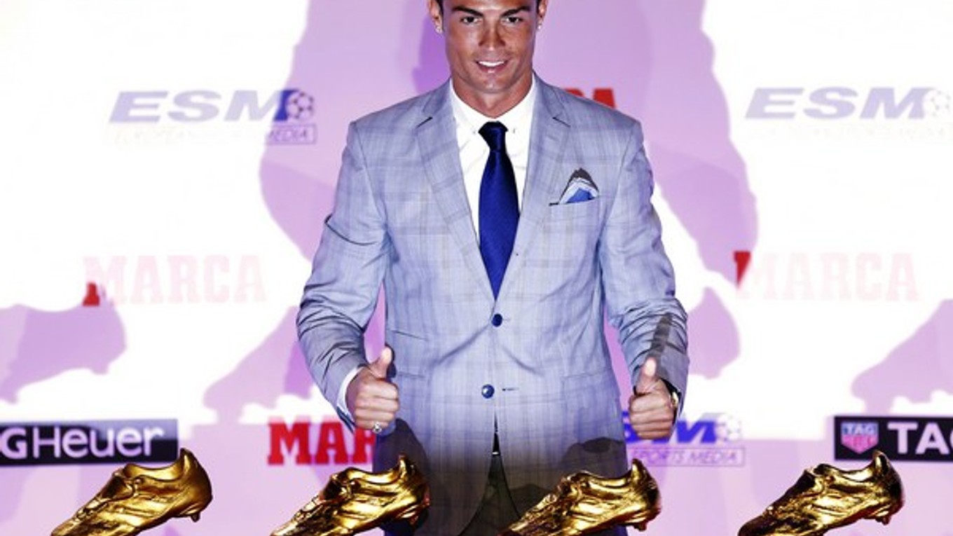 V októbri získal CR7 už po štvrtý raz ocenenie Zlatá kopačka pre top kanoniera najvyššej španielskej súťaže Primera División.