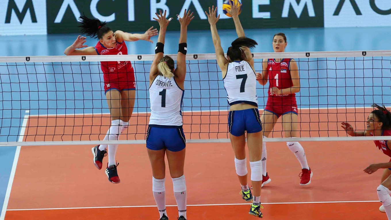 Zápas semifinále ME vo volejbale žien 2019 Srbsko - Taliansko.