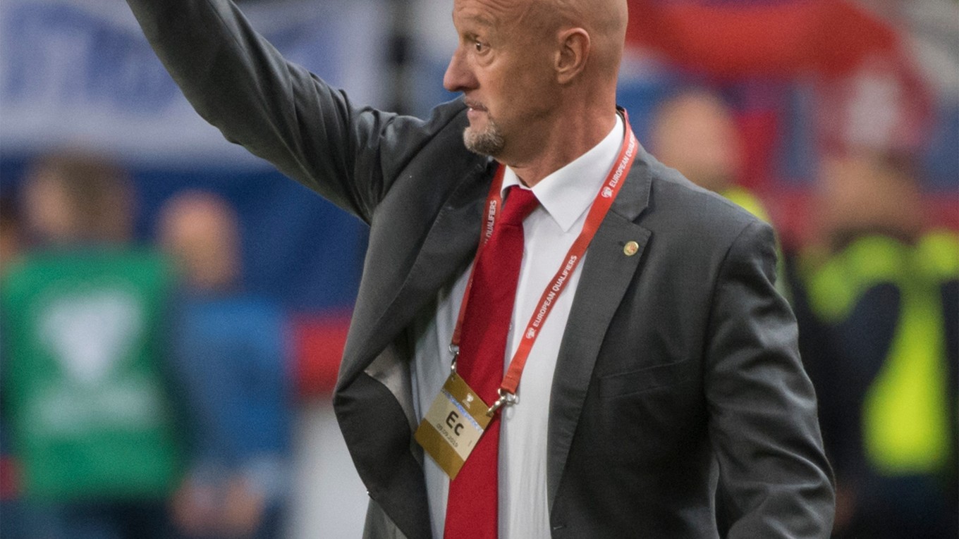 Tréner Marco Rossi v zápase proti Slovensku.