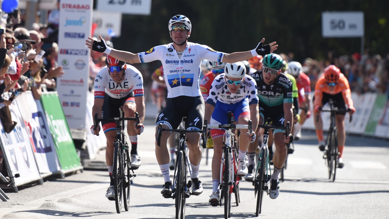 Elia Viviani víťazí v 4. etape na Okolo Slovenska 2019.