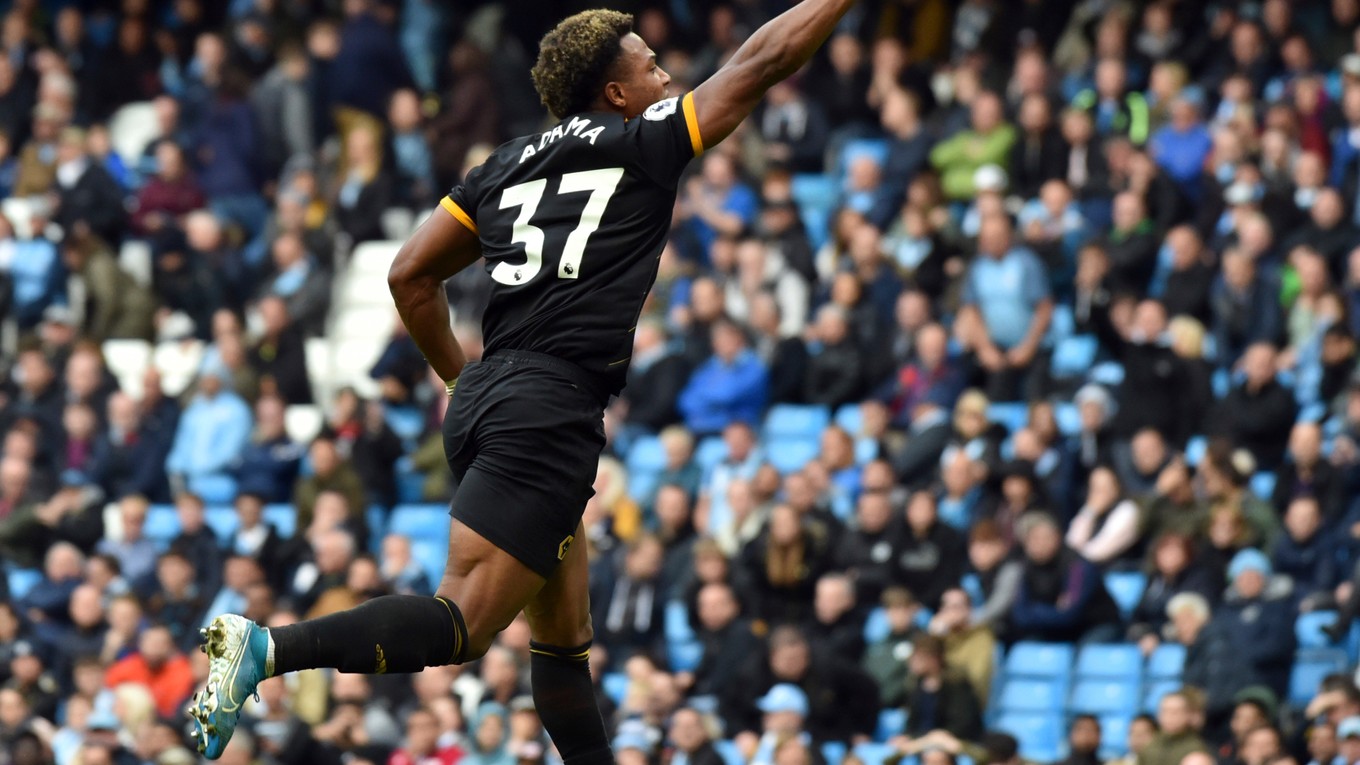 Adama Traore oslavuje gól v zápase 8. kola Premier League 2019/2020 Manchester City - Wolverhampton Wanderers.