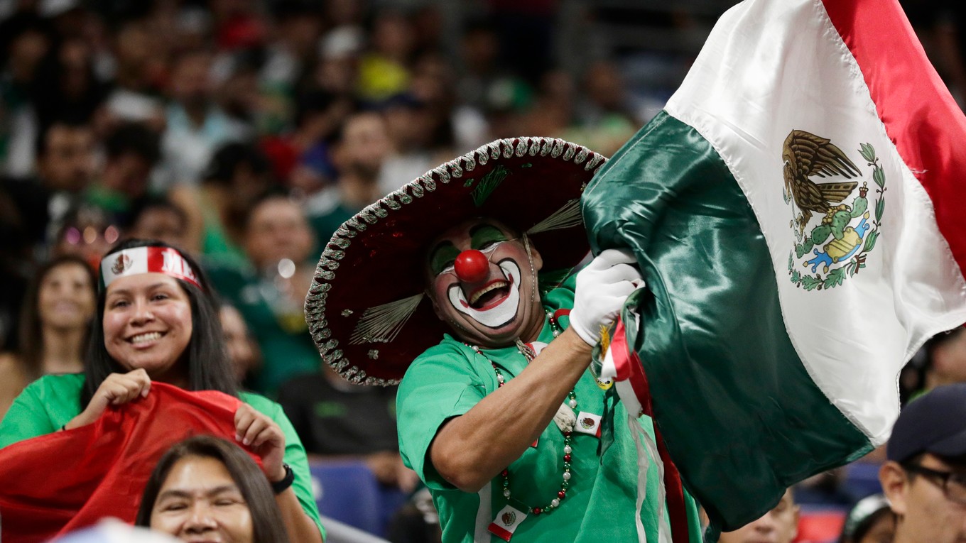 Mexickí fanúšikovia na ilustračnej fotografii.
