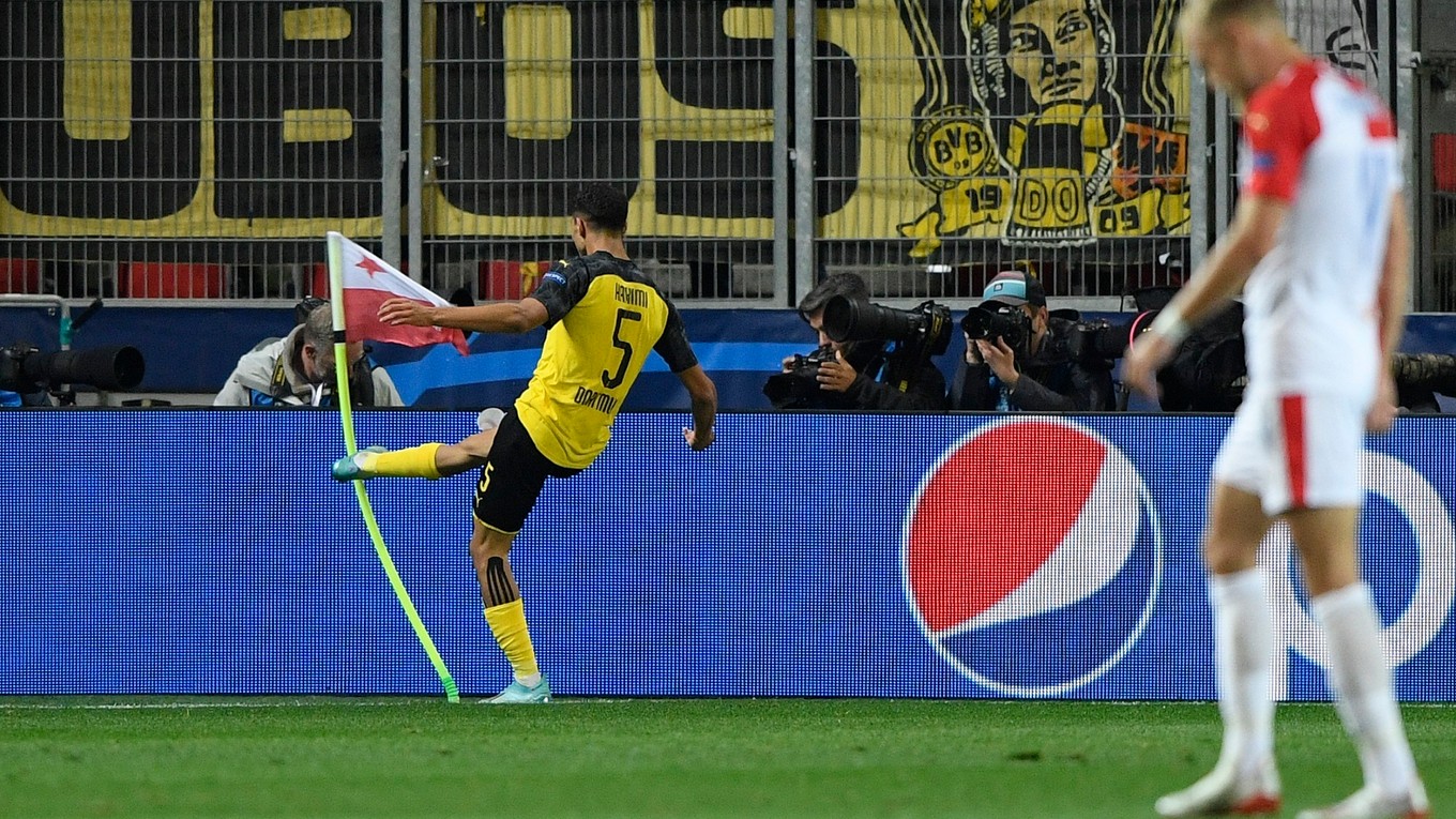 Momentka zo zápasu Slavia Praha - Borussia Dortmund.