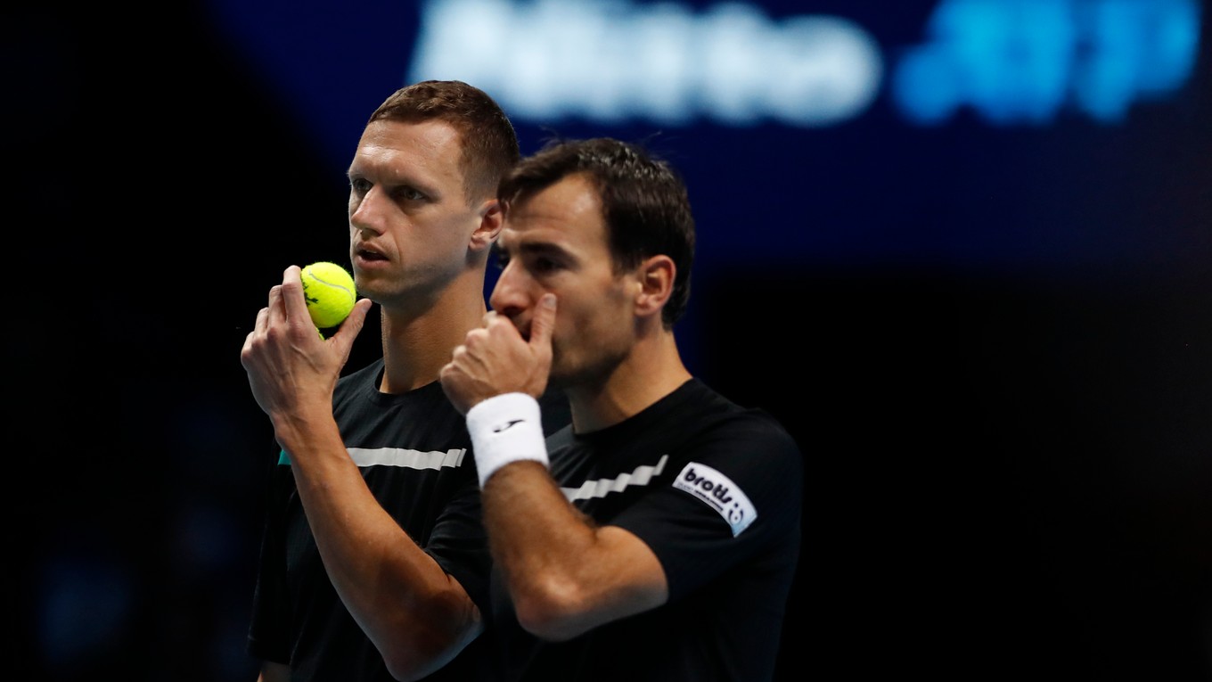 Filip Polášek (vľavo) a Ivan Dodig na ATP Finals 2019.