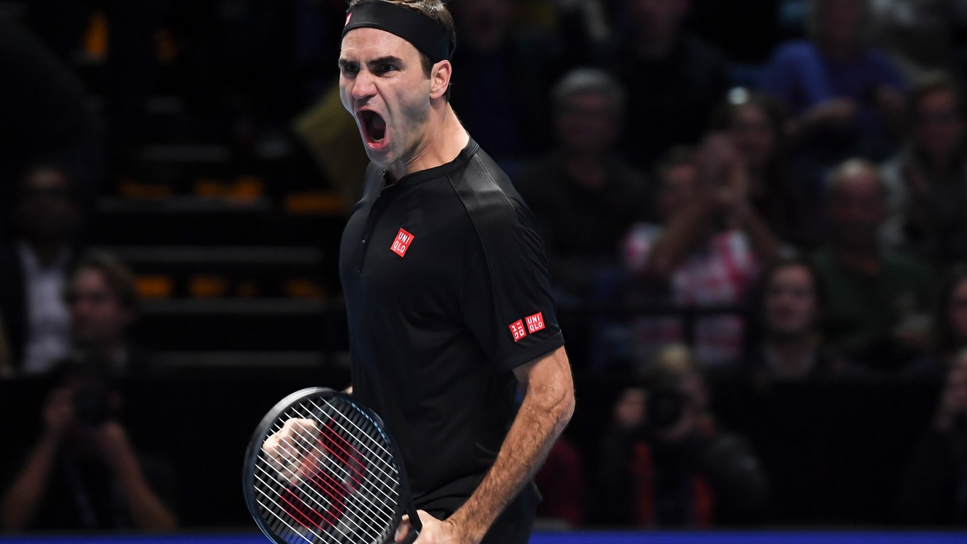 Roger Federer po výhre nad Novakom Djokovičom na ATP Finals 2019.