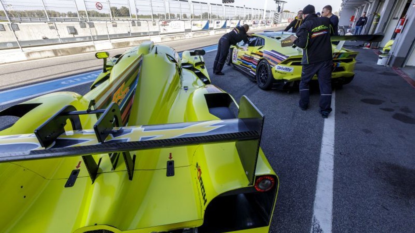 Vozidlá z tímu ARC Bratislava.