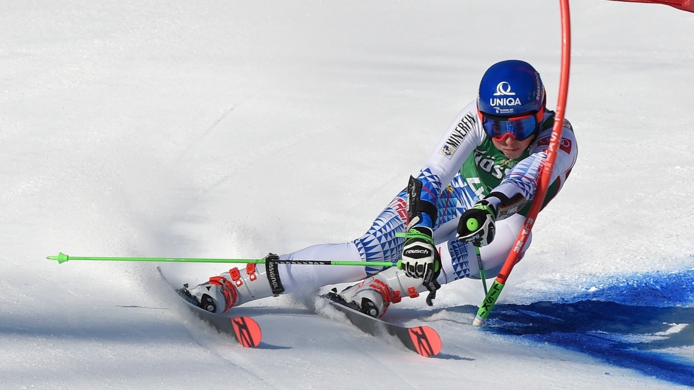 Petra Vlhová počas prvého kola obrovského slalomu v rakúskom Lienzi.