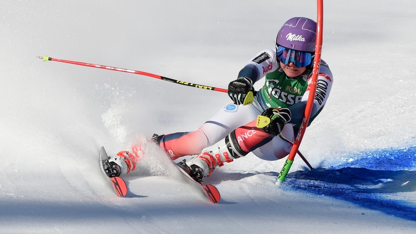 Tessa Worleyová z Francúzska obsadila po prvom kole obrovského slalomu v Lienzu štvrté miesto.