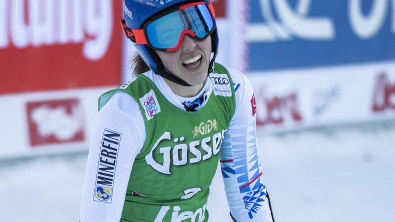 Petra Vlhová reaguje v cieli 2. kola obrovského slalomu žien Svetového pohára v alpskom lyžovaní v rakúskom Lienzi.