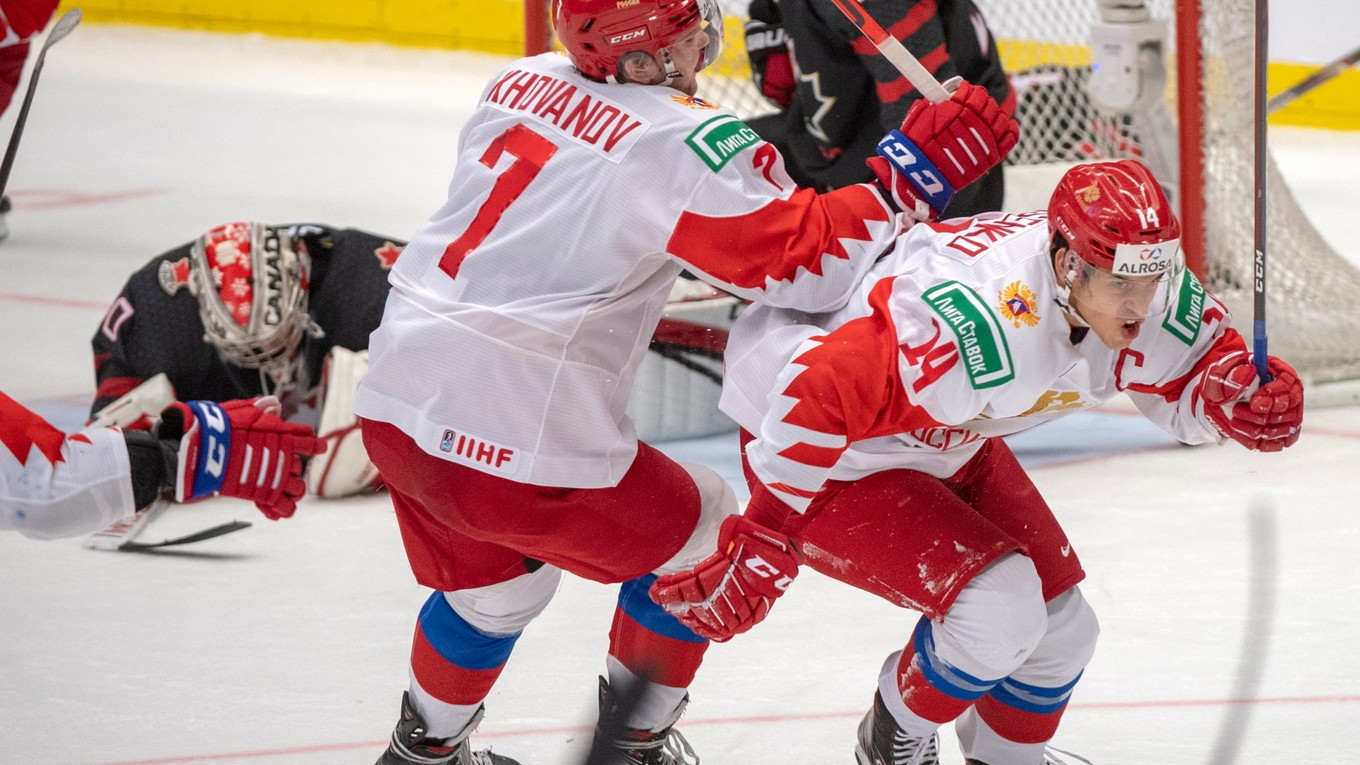 Momentka z finále Kanada - Rusko na MS v hokeji do 20 rokov 2020.