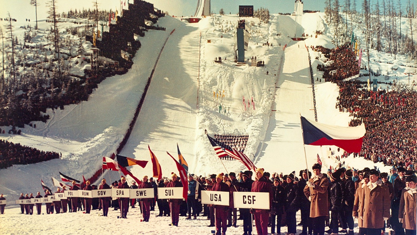 Otvárací ceremoniál MS 1970 FIS v severskom lyžovaní vo Vysokých Tatrách.