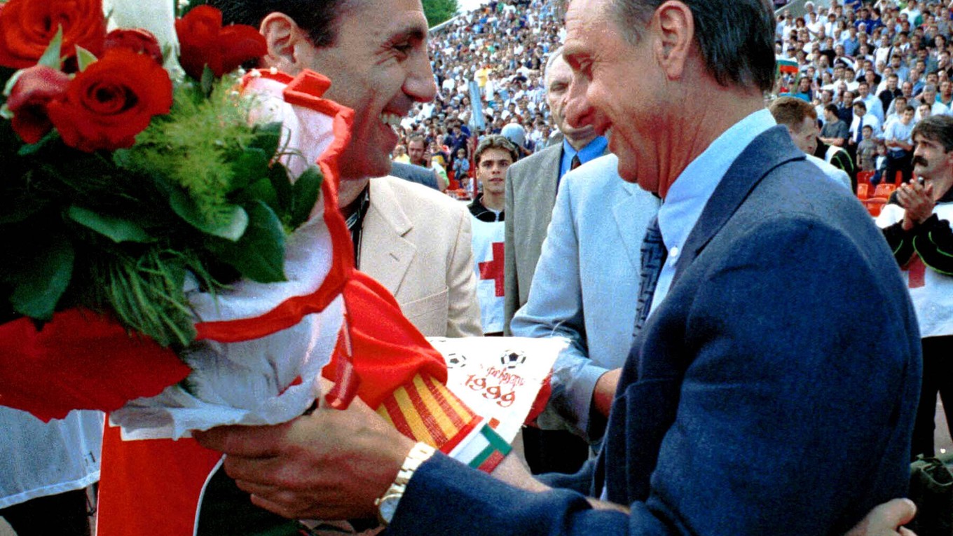 Johan Cruyff (vpravo) a Christo Stoičkov.