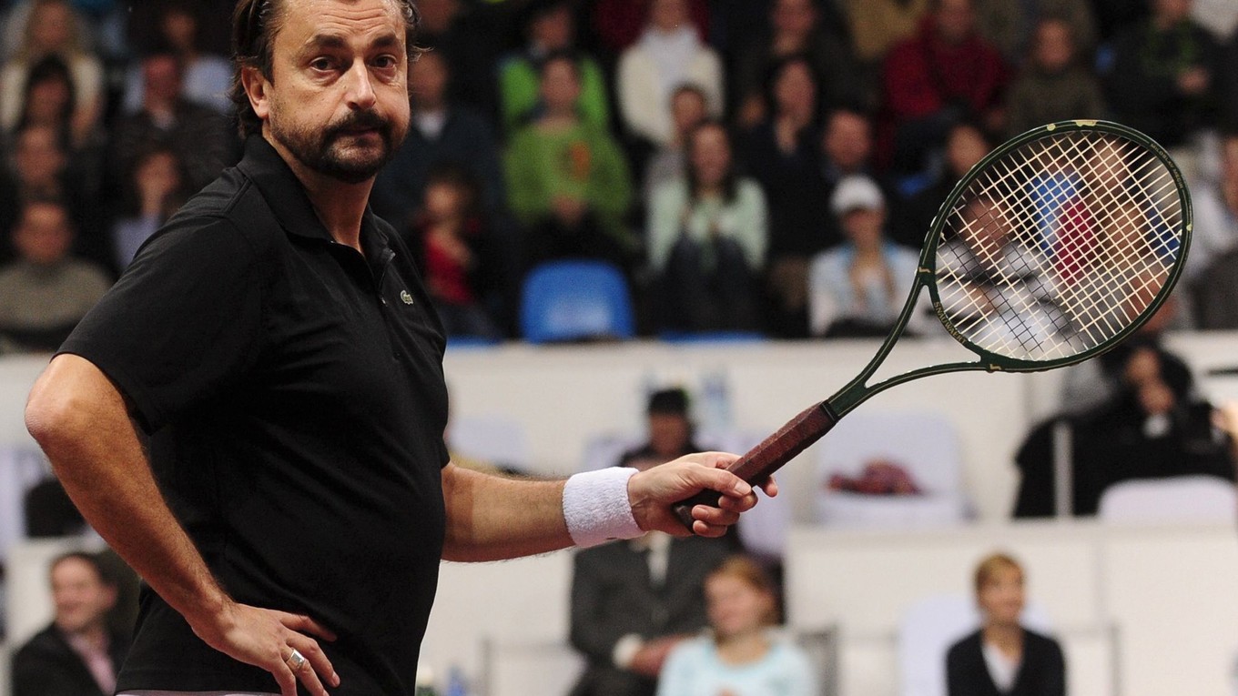 Henri Leconte počas exhibície v roku 2009.