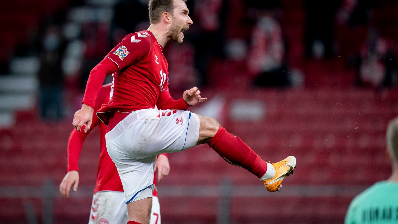 Eriksen oslavuje gól Dánska v Lige národov.