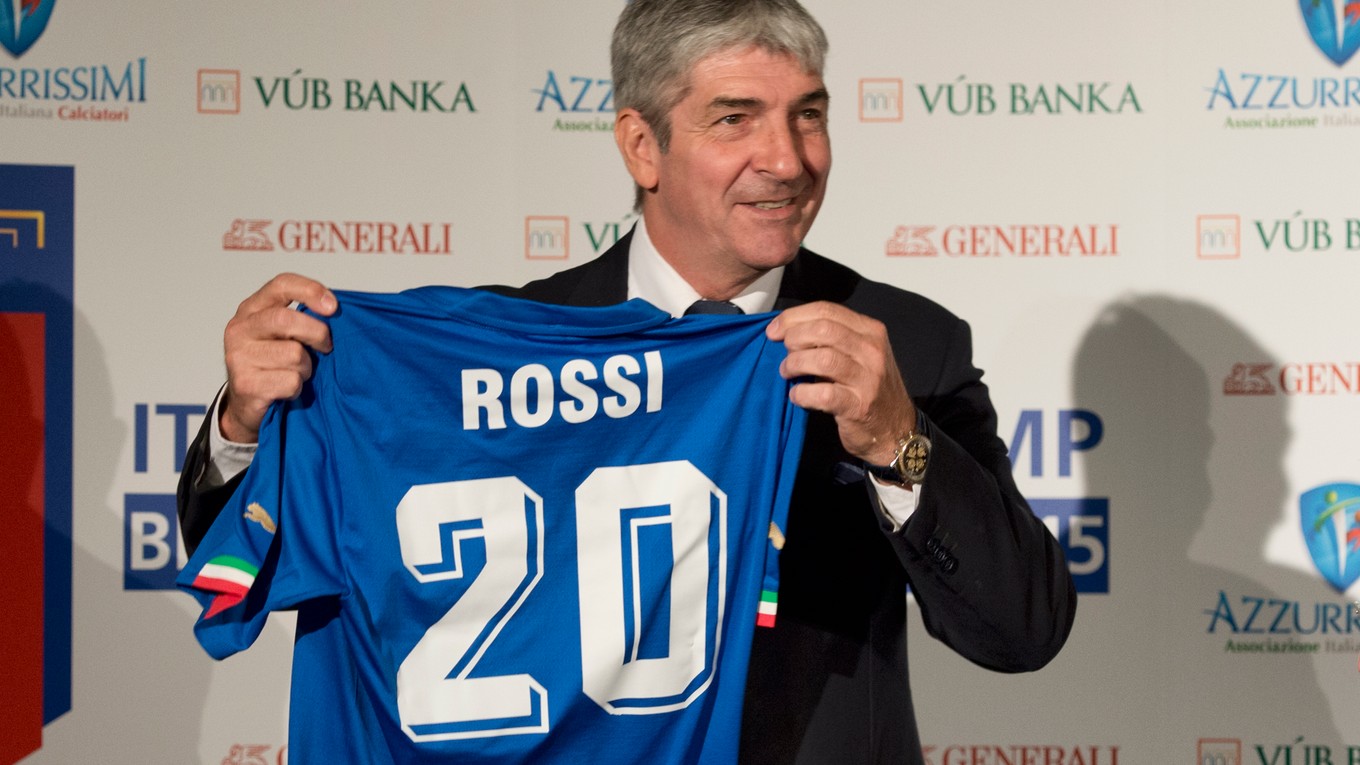 Bývalý taliansky futbalista Paolo Rossi pri návšteve Slovenska v roku 2015.