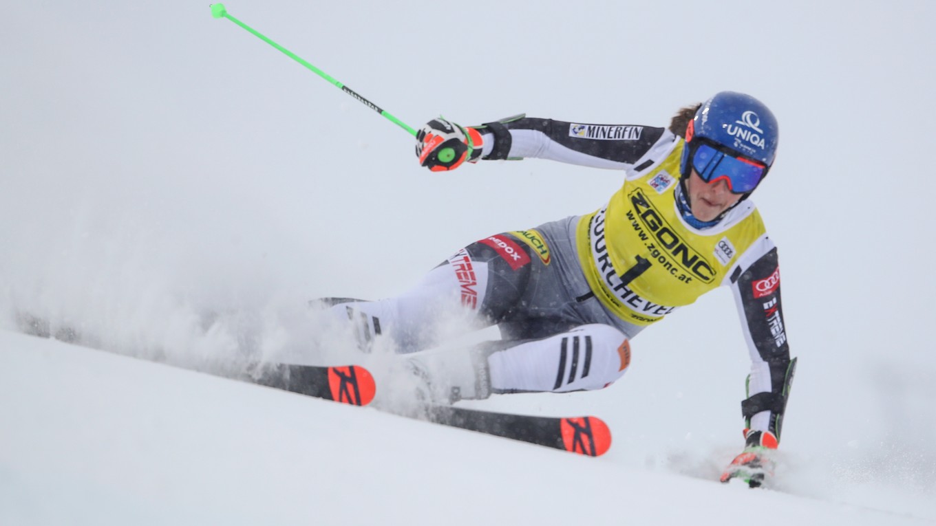 Petra Vlhová ide dnes obrovský slalom. Sledujte zjazdové lyžovanie - 1. kolo LIVE.