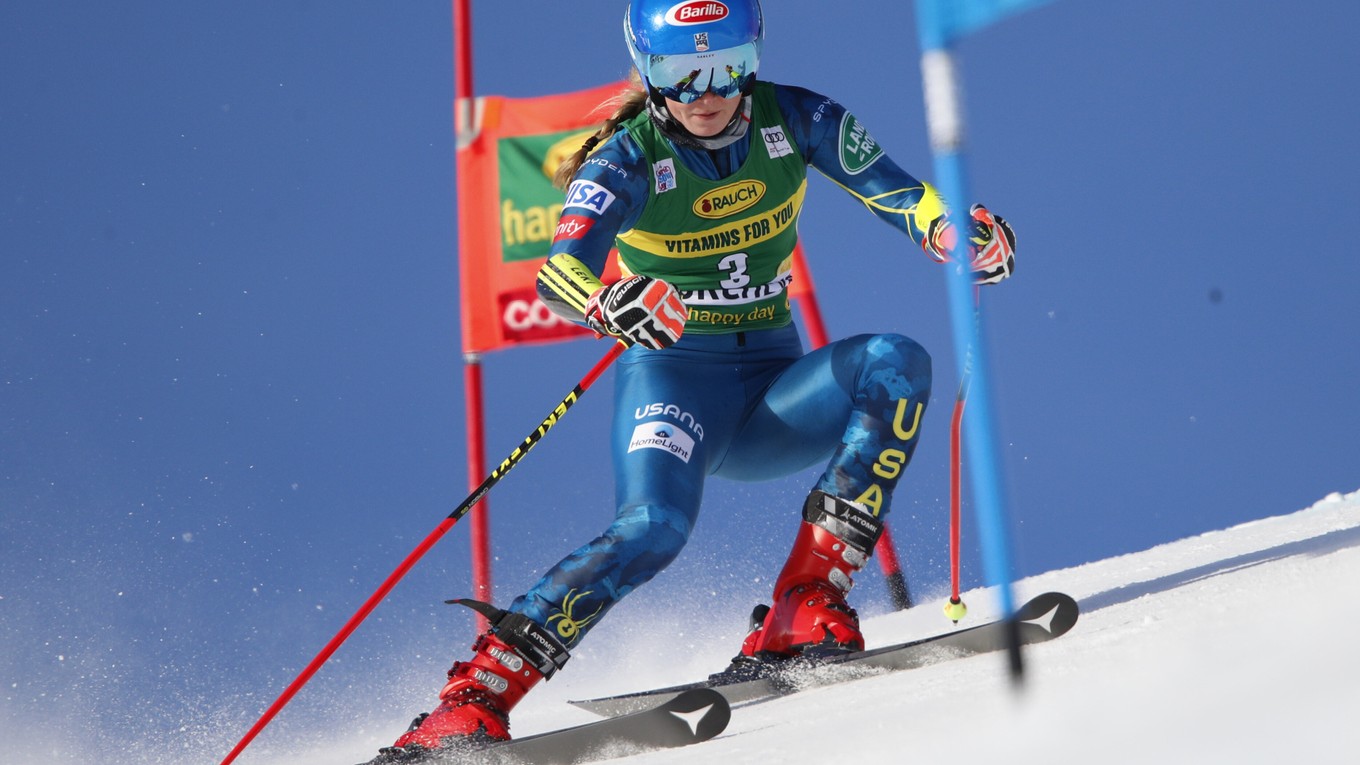 Mikaela Shiffrinová počas obrovského slalomu v Courcheveli 2020.