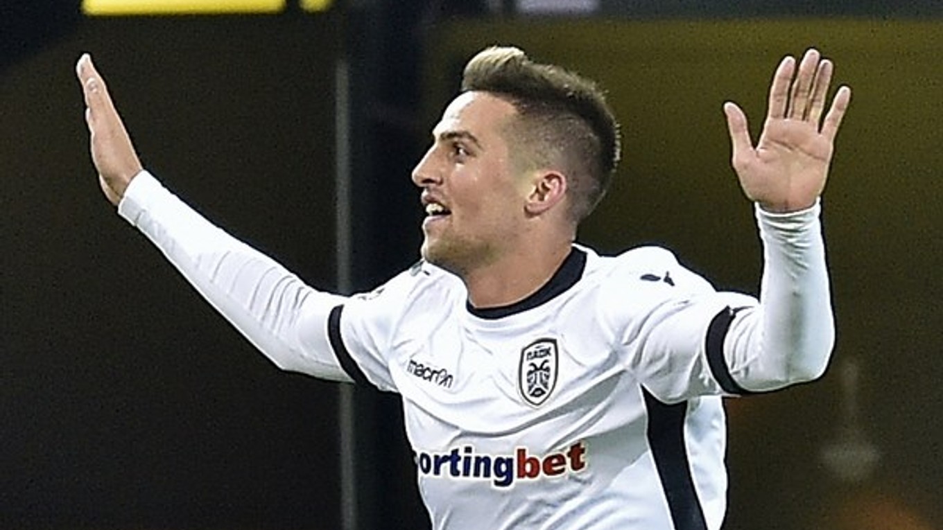 Róbert Mak sa teší z gólu do siete Borussie Dortmund.