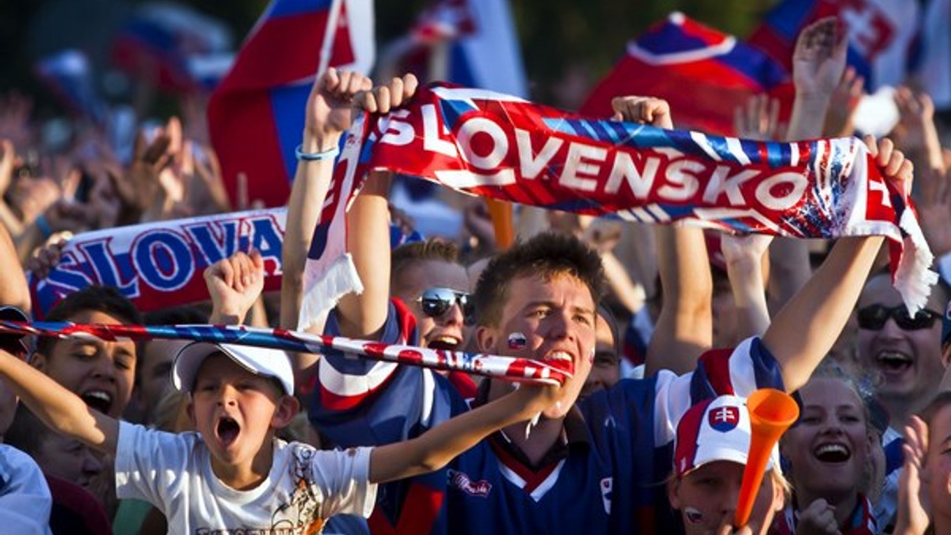 Slovenskí fanúšikovia môžu o vstupenky žiadať od pondelka.