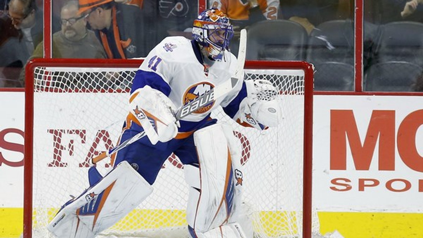 Jaroslav Halák sa pomaly ale isto blíži k jubilejnému víťazstvu na scéne NHL.