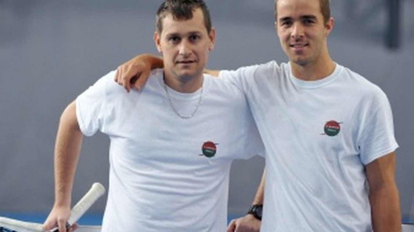 Karol Beck (vľavo) verí, že svojmu novému zverencovi pomôže tenisovo napredovať.