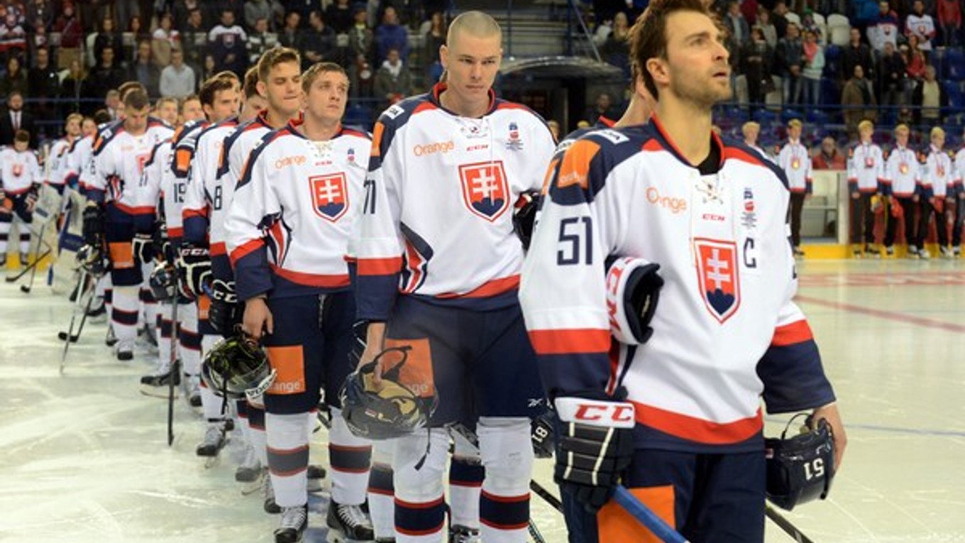 Dominik Graňák (vpravo) patrí k najskúsenejším slovenským reprezentantom.