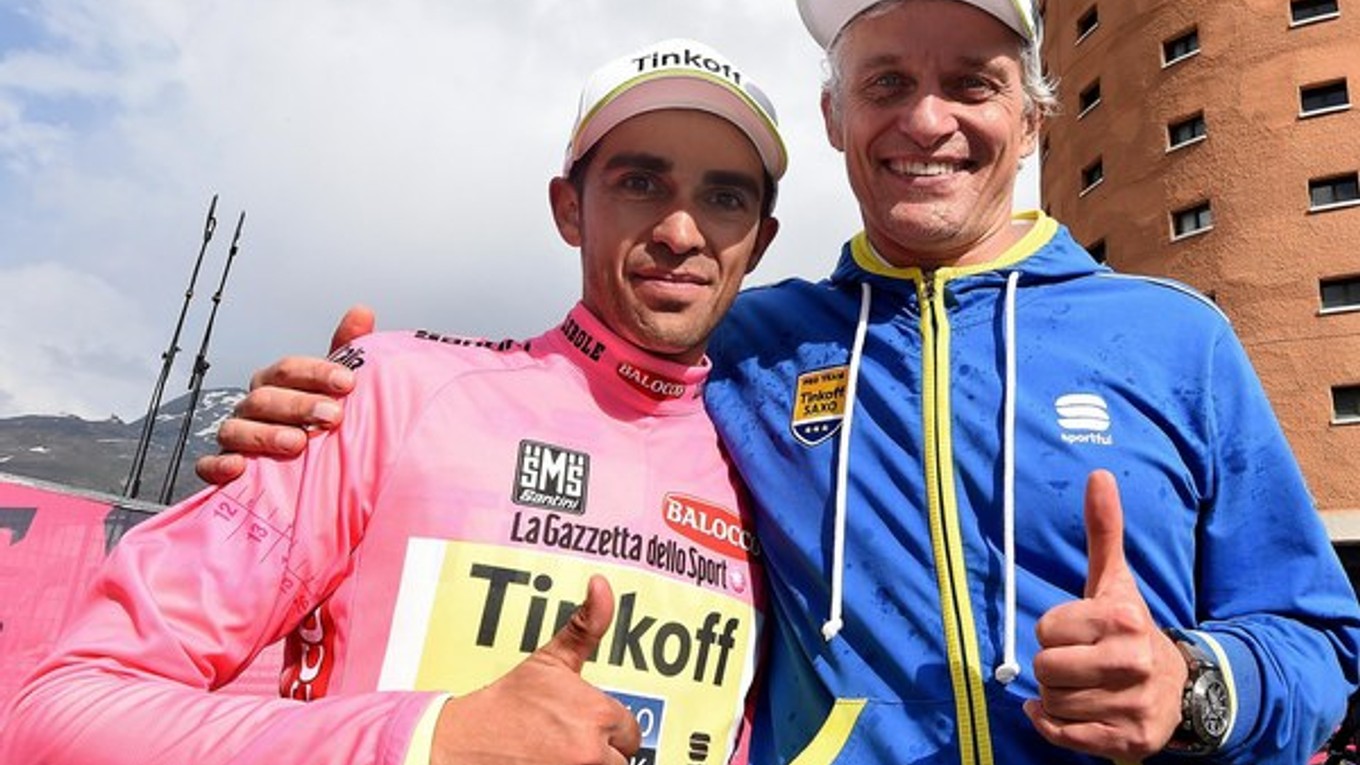 Oleg Tiňkov (vpravo) s Albertom Contadorom.