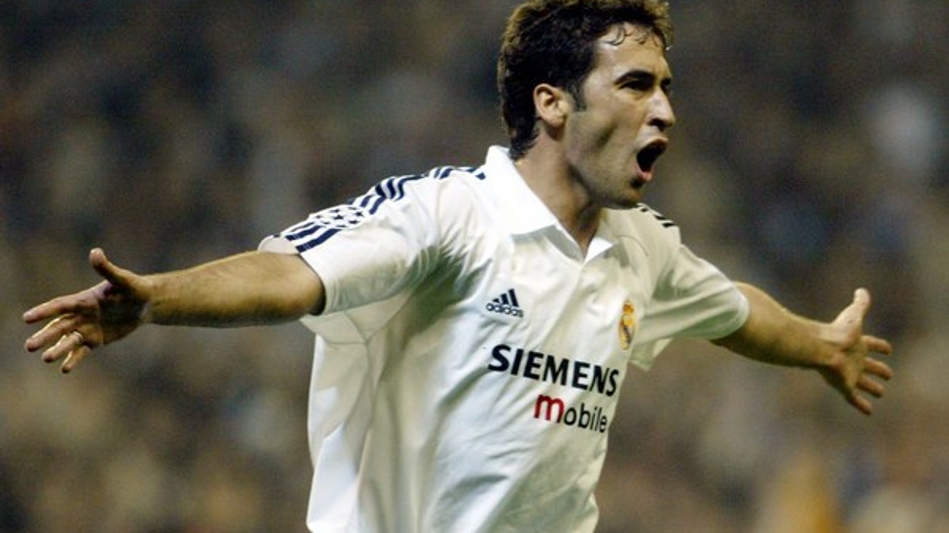 Raúl sa stal na Estadio Santiago Bernabéu ozajstnou modlou.