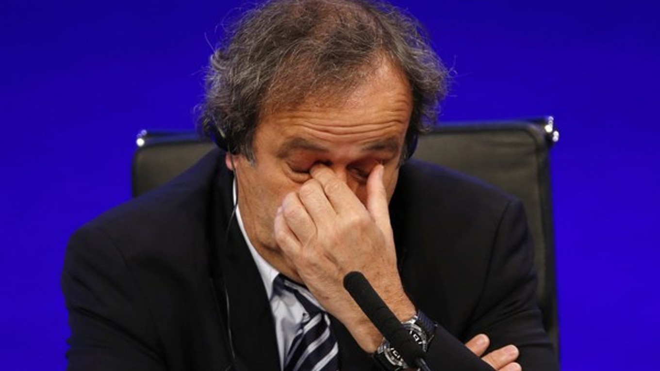 Nielen Sepp Blatter, ale aj Michel Platini čelí obvineniam.