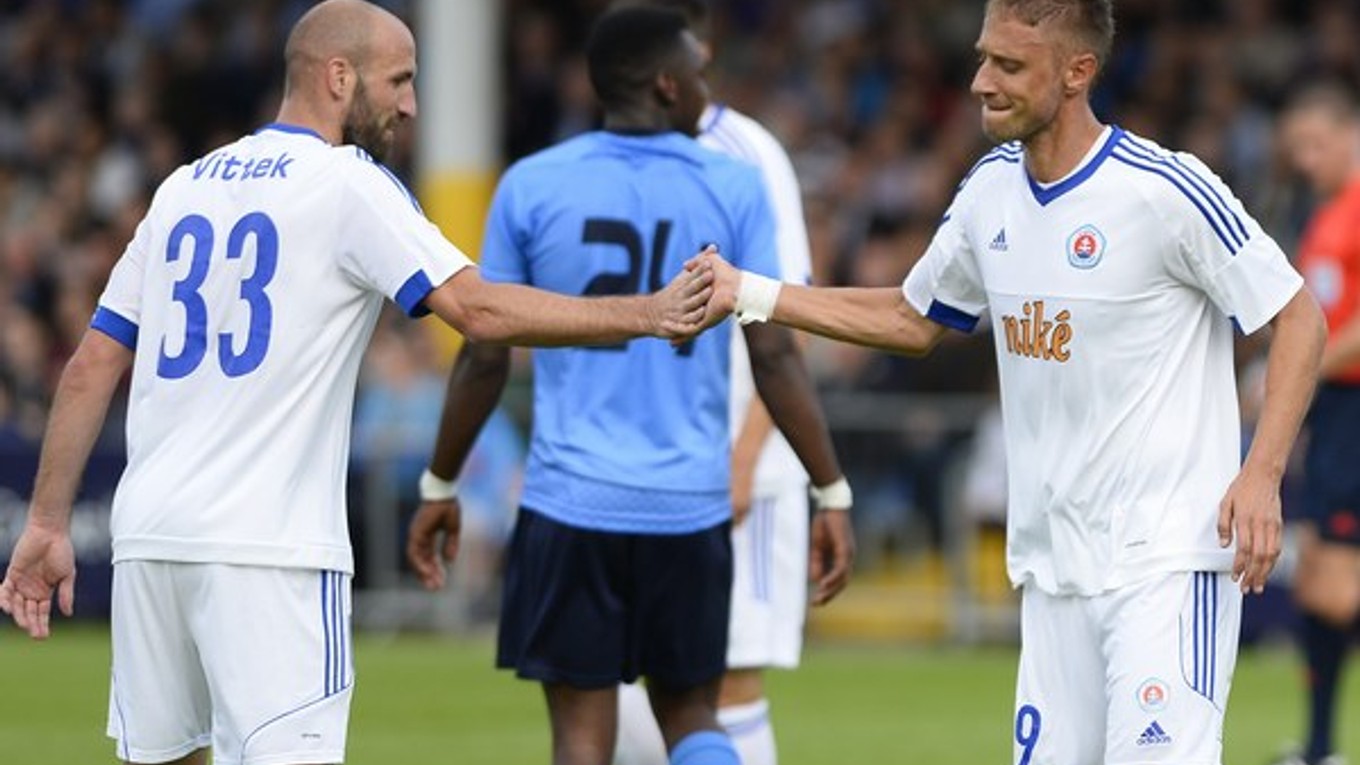 Uspejú futbalisti Slovana aj v zajtrajšom pohárovom dueli v Nitre?