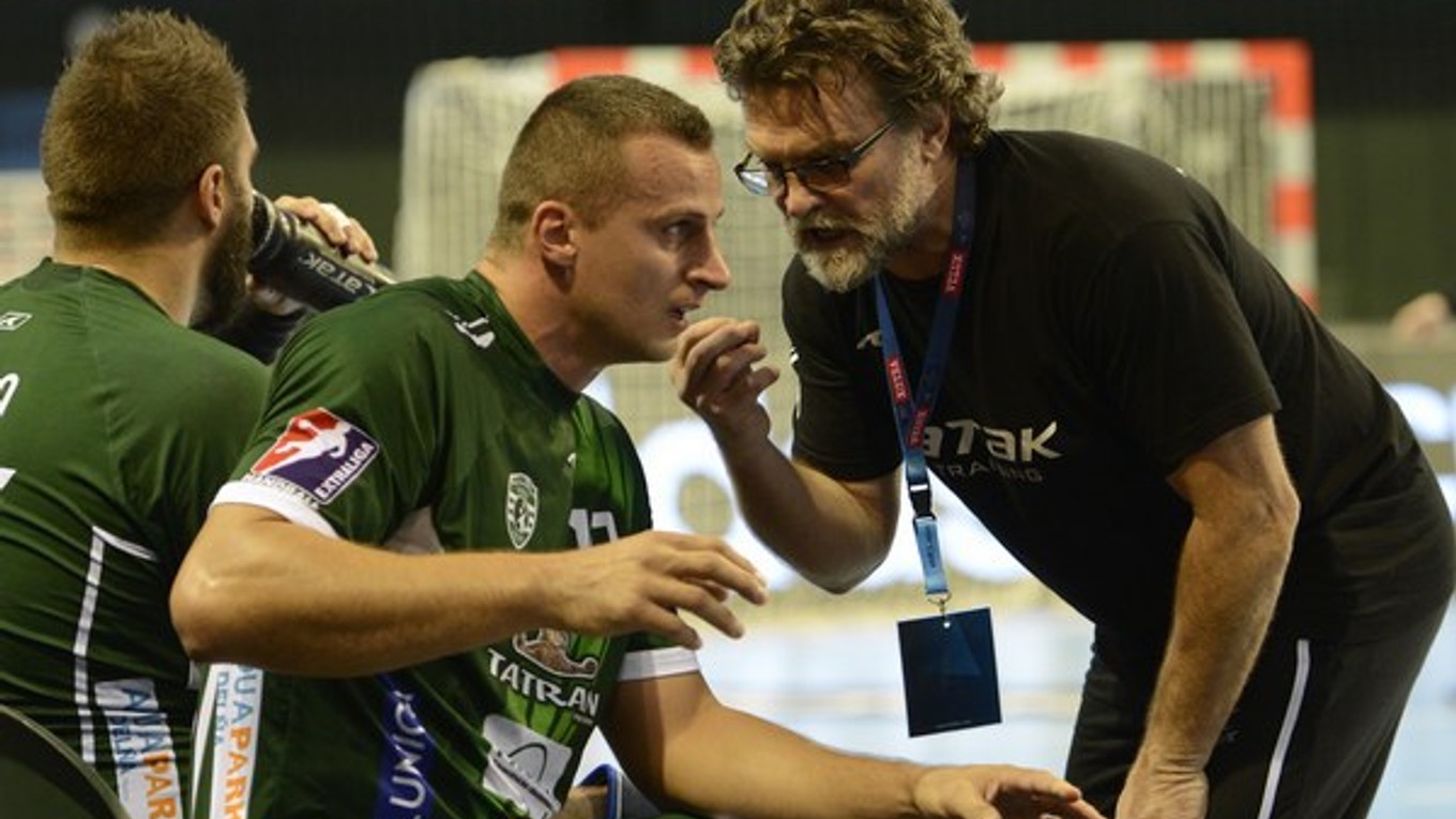 Tréner Prešova Rastislav Trtík (vpravo) svoj tím v Rusku k víťazstvu nedoviedol.