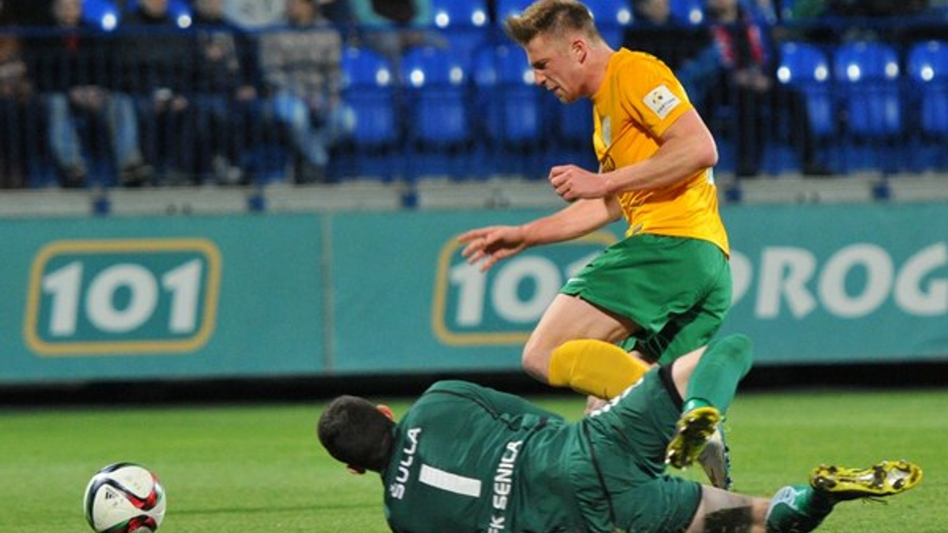 Milan Škriniar strelil za Žilinu jeden z gólov.