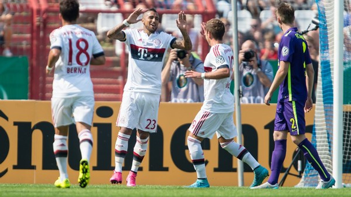 Futbalisti Bayernu Mníchov remizovali s Frankfurtom 0:0.