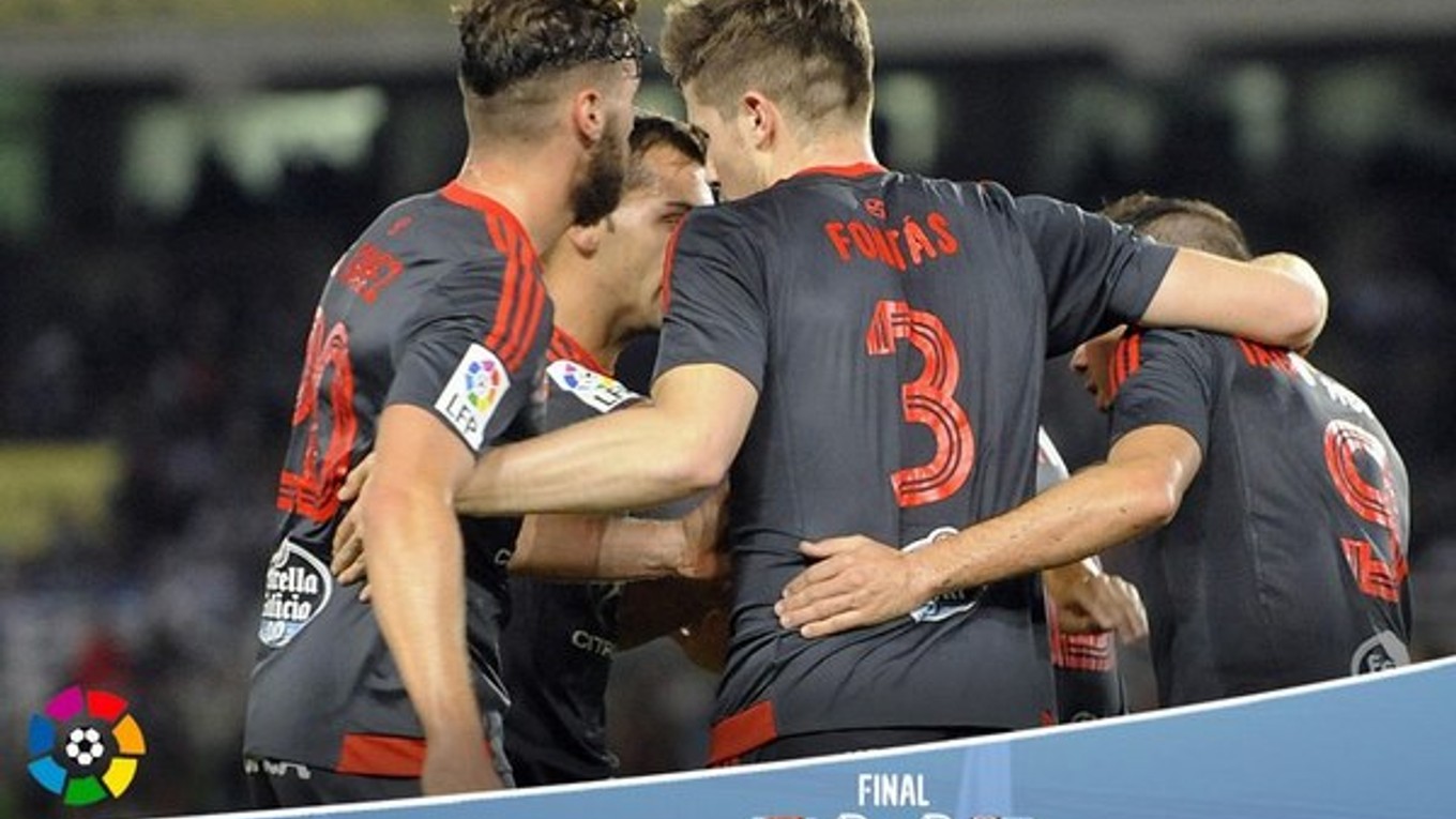 Celta po polčase síce na štadióne Anoeta prehrávala, no zlepšeným výkonom v druhom polčase si mužstvo z Galície nakoniec vybojovalo všetky tri body.