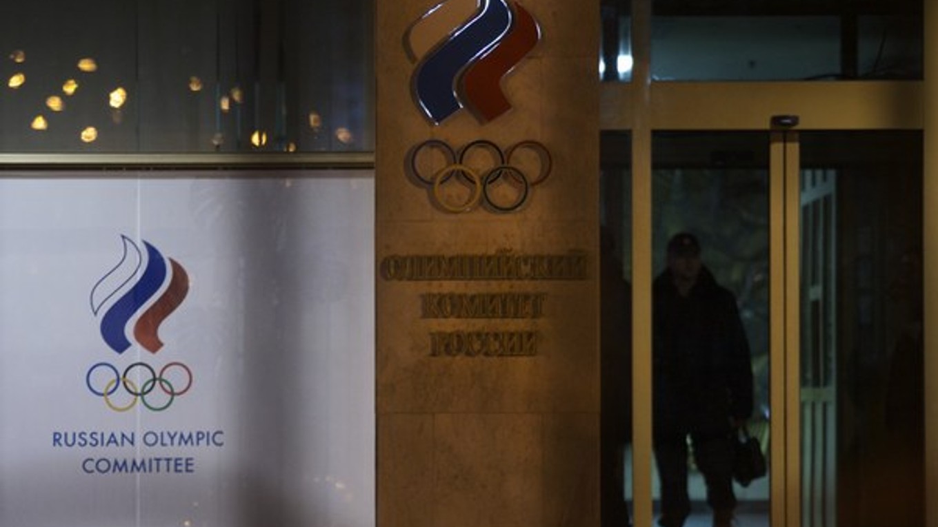 Budova Ruského olympijského výboru v Moskve. WADA žiada pozastaviť činnosť Ruskej atletickej federácie a zároveň navrhla zakázať jej atlétom účasť na všetkých súťažiach vrátane olympiády, pokiaľ sa krajina "neočistí" od dopingu.