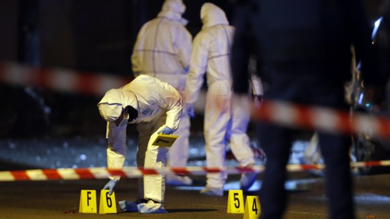 Správa o teroristických útokoch v Paríži zasiahla celý svet.